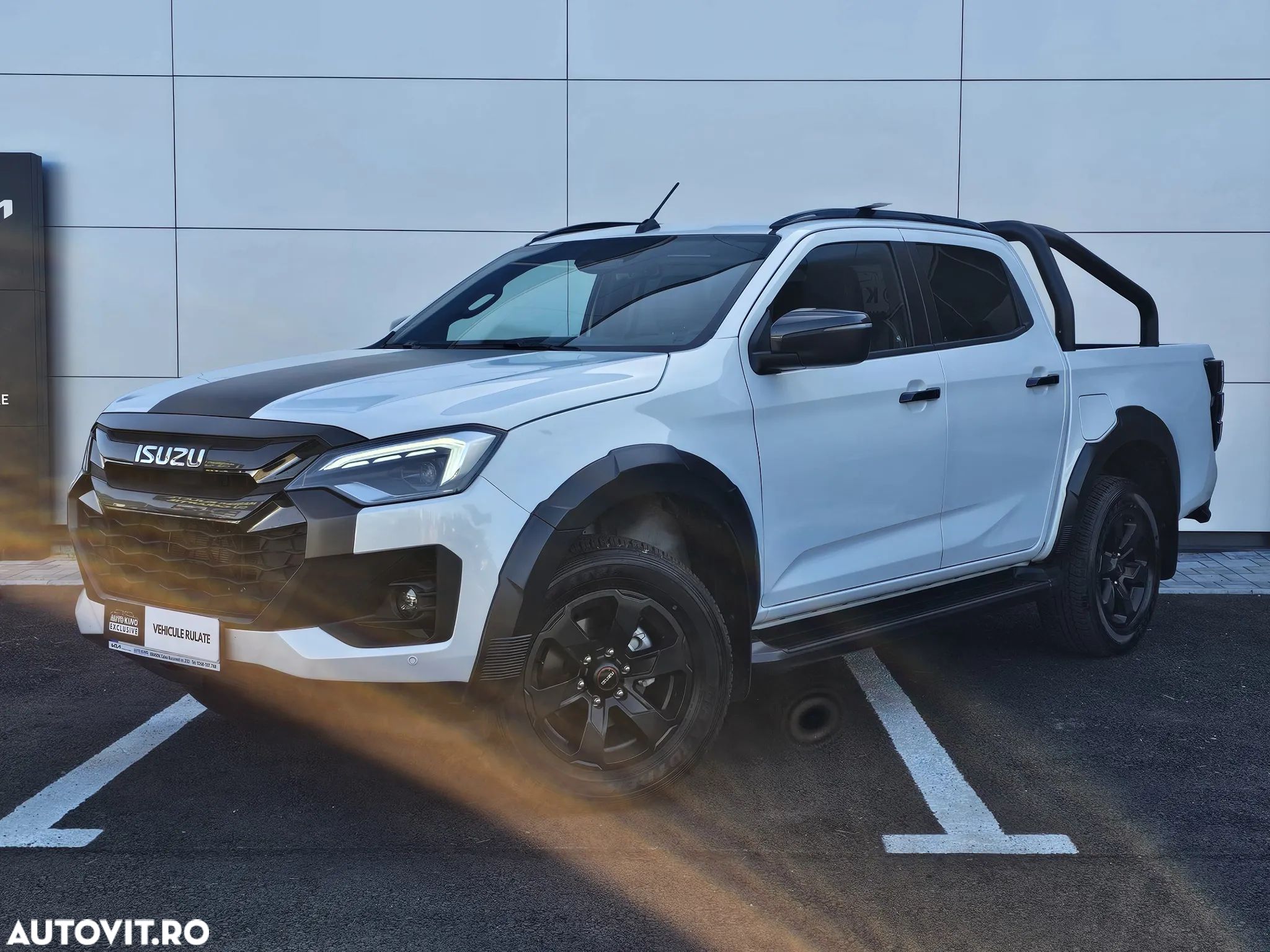 Isuzu D-Max 1.9 DSL 4x4 Double Cab 6AT Executive - 1