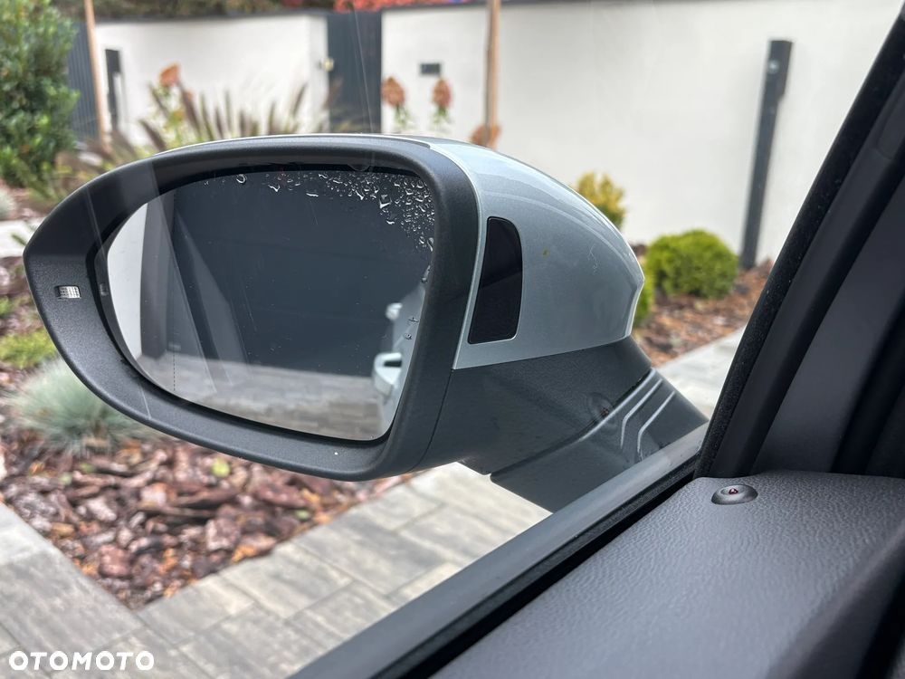 Volkswagen Golf 2.0 TDI Life - 23