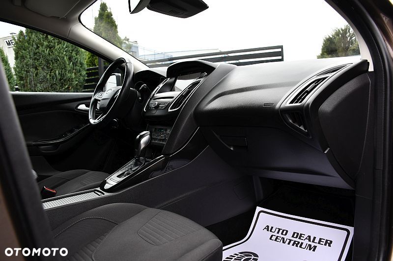 Ford Focus 1.5 EcoBlue Start-Stopp-System TITANIUM DESIGN - 6