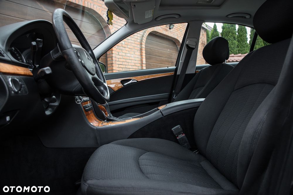 Mercedes-Benz Klasa E 220 CDI Automatik Elegance - 22