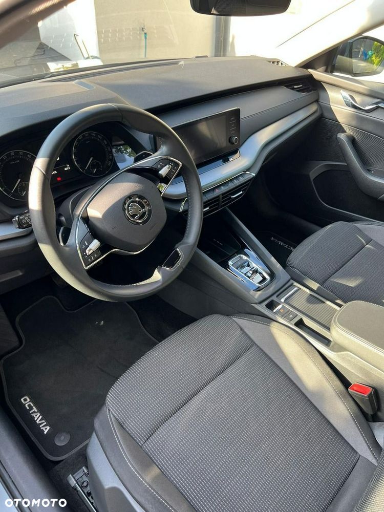 Skoda Octavia 2.0 TDI DSG Ambition - 14