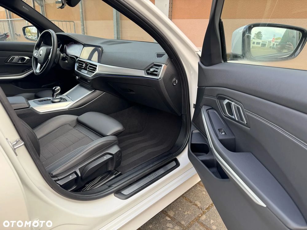 BMW Seria 3 320d Sport Line Shadow sport - 9