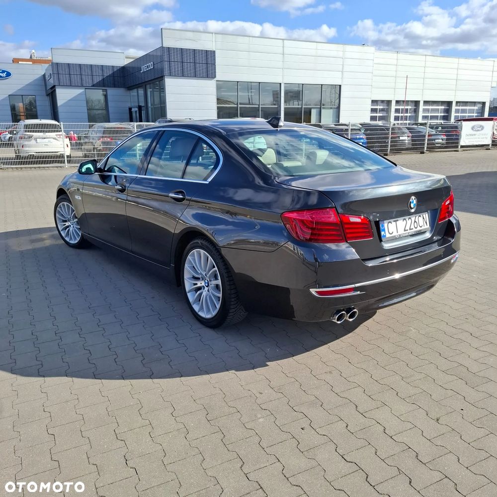 BMW Seria 5 520d xDrive Luxury Line - 37