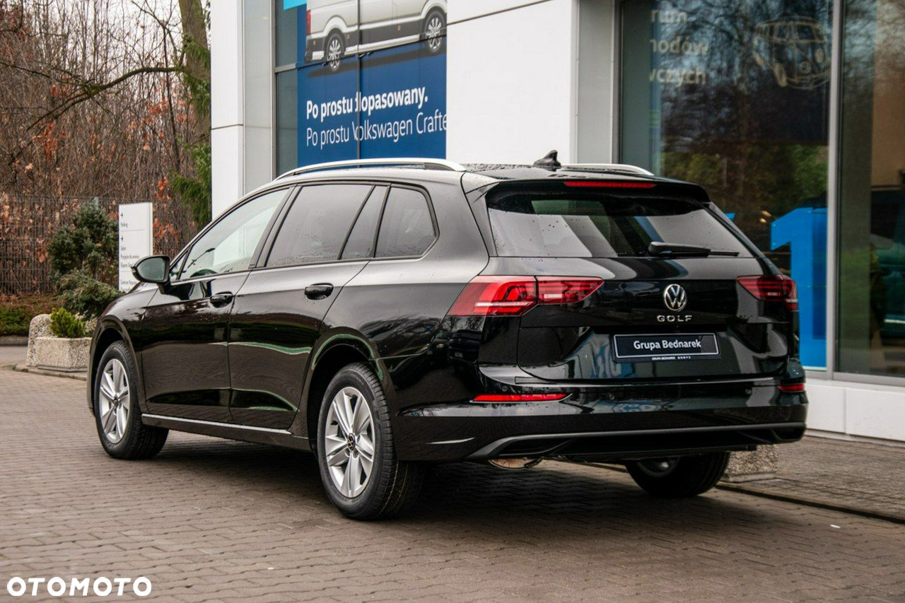 Volkswagen Golf - 6