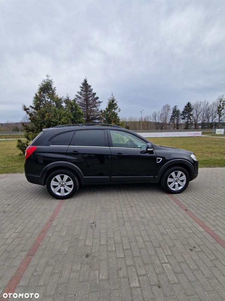 Chevrolet Captiva 2.0 d LT base - 4