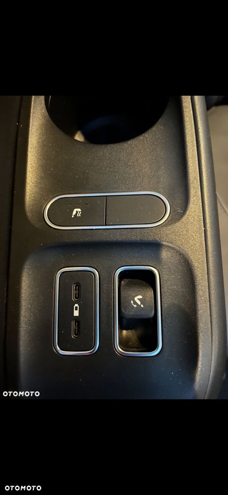 Mercedes-Benz GLS - 38