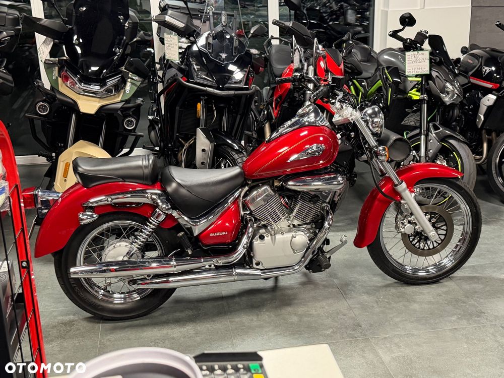 Suzuki Intruder - 4