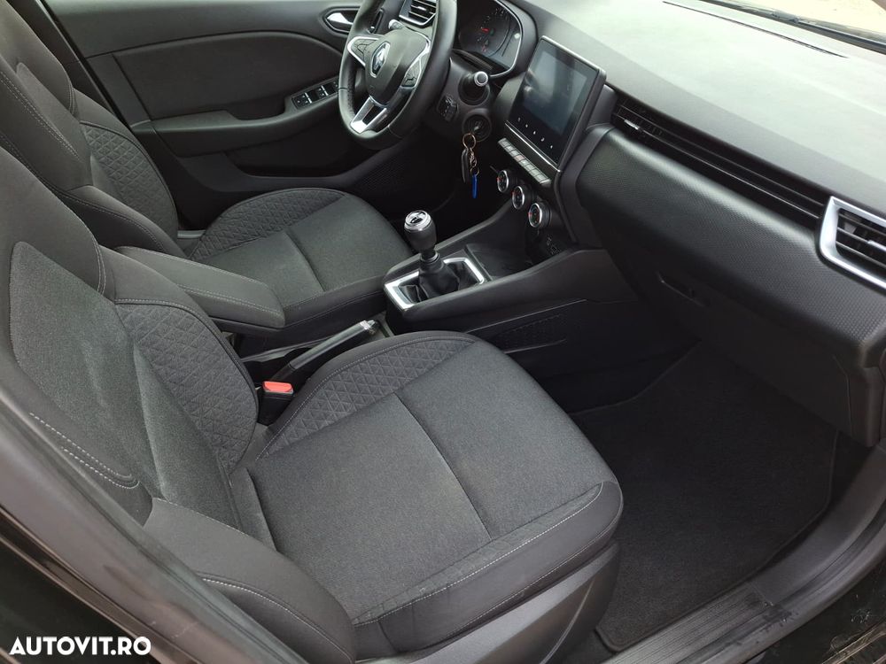 Renault Clio - 12