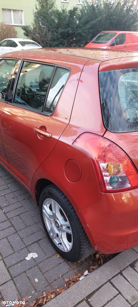 Suzuki Swift 1.3 DDiS Comfort - 23