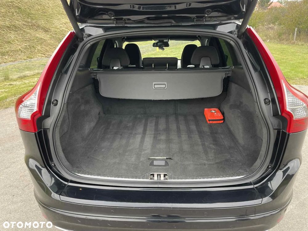 Volvo XC 60 D4 Drive-E Momentum - 22