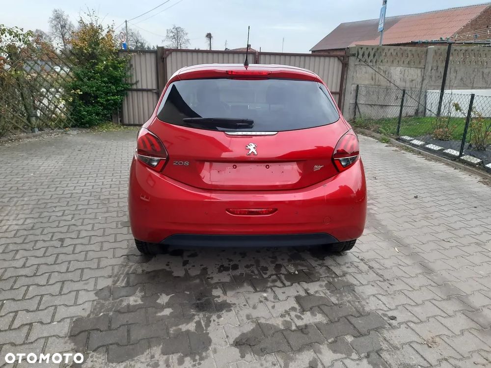 Peugeot 208 - 10