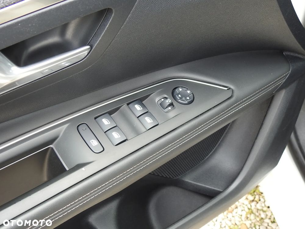 Peugeot 3008 BlueHDi 120 EAT6 Stop & Start Allure - 19