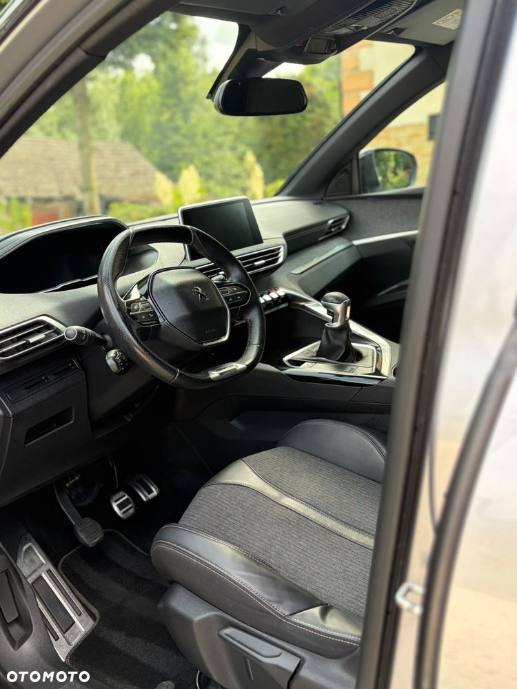 Peugeot 5008 - 9