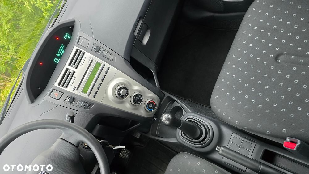 Toyota Yaris - 13