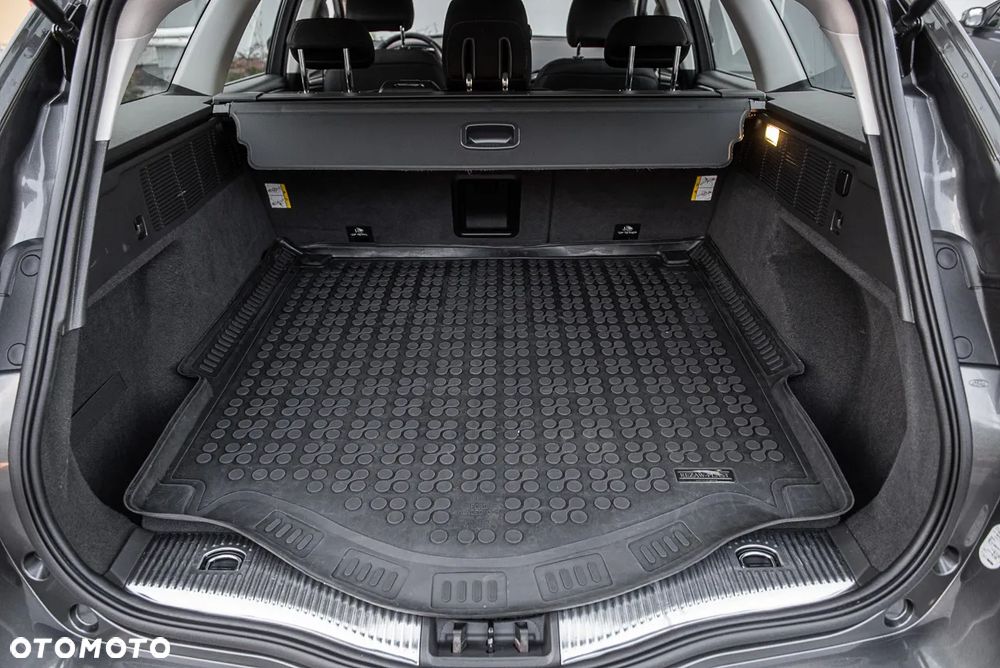 Ford Mondeo - 28