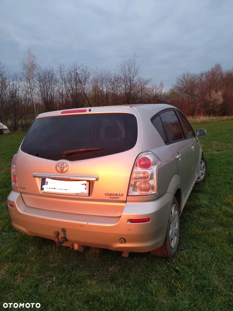 Toyota Corolla Verso 1.8 Executive - 3