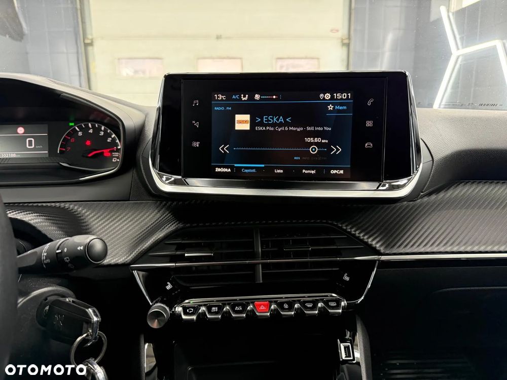 Peugeot 2008 PureTech 100 Style - 22