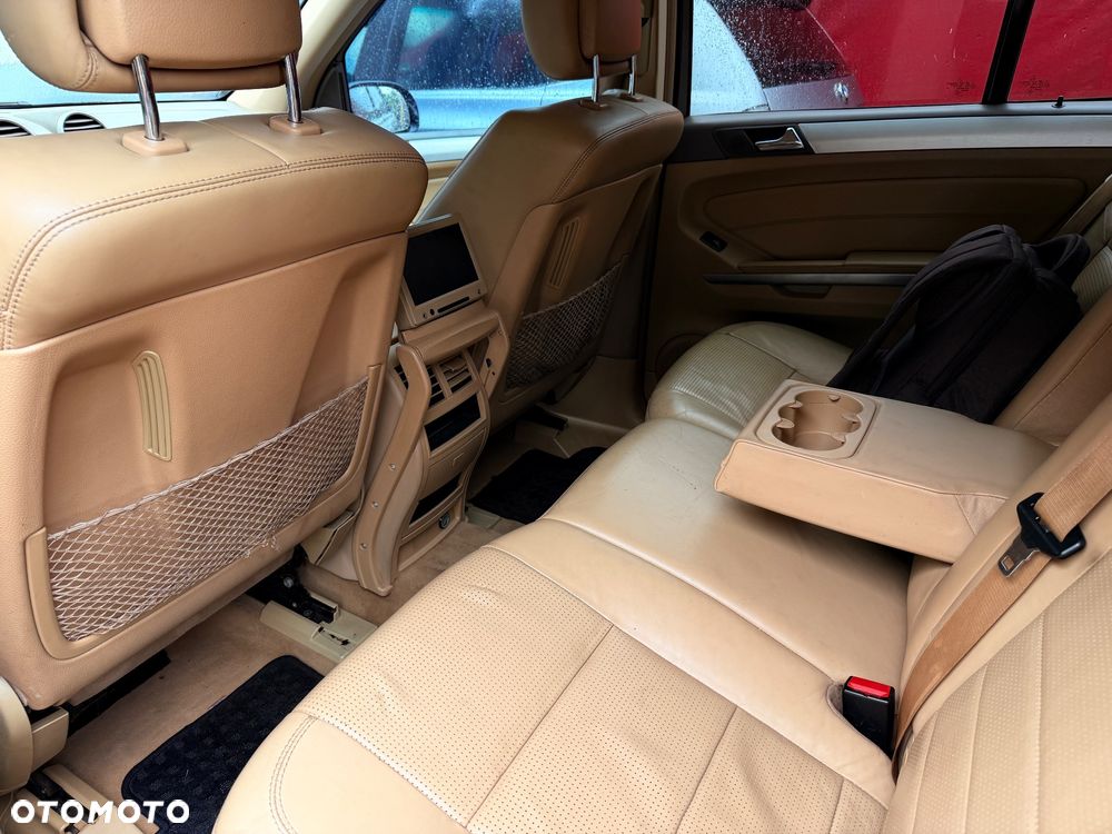 Mercedes-Benz ML 63 AMG 4Matic 7G-TRONIC - 15