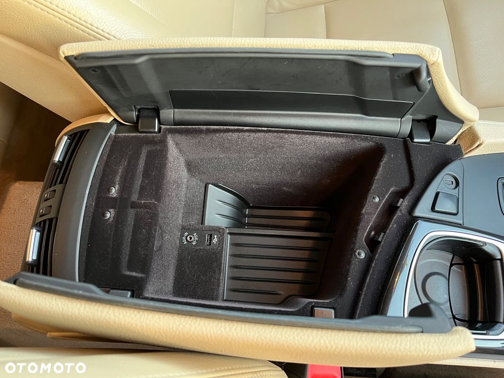 BMW Seria 5 520d - 22