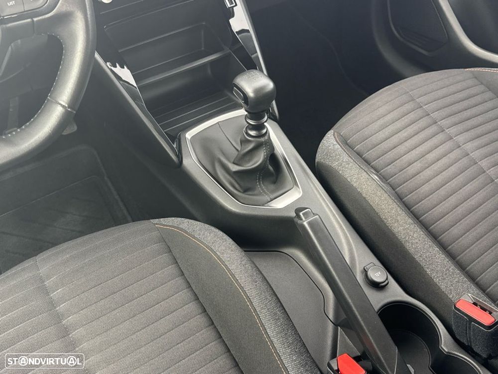 Peugeot 208 1.2 PureTech Active Pack - 18