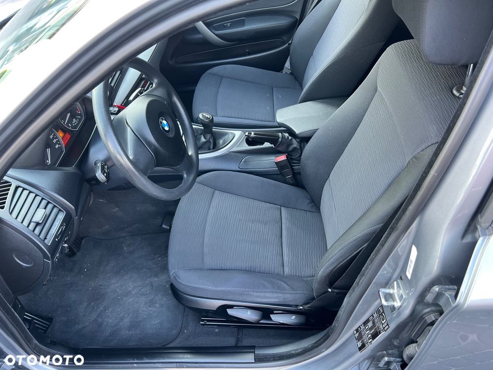 BMW Seria 1 116i Edition Sport - 12