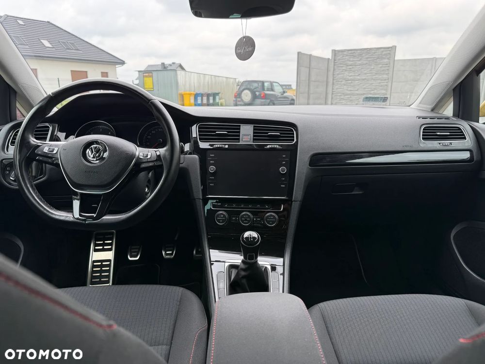 Volkswagen Golf 1.6 TDI Sound - 18