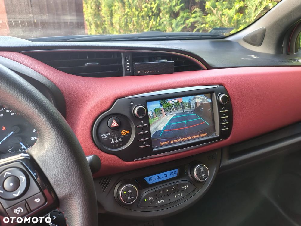 Toyota Yaris 1.5 Selection - 14