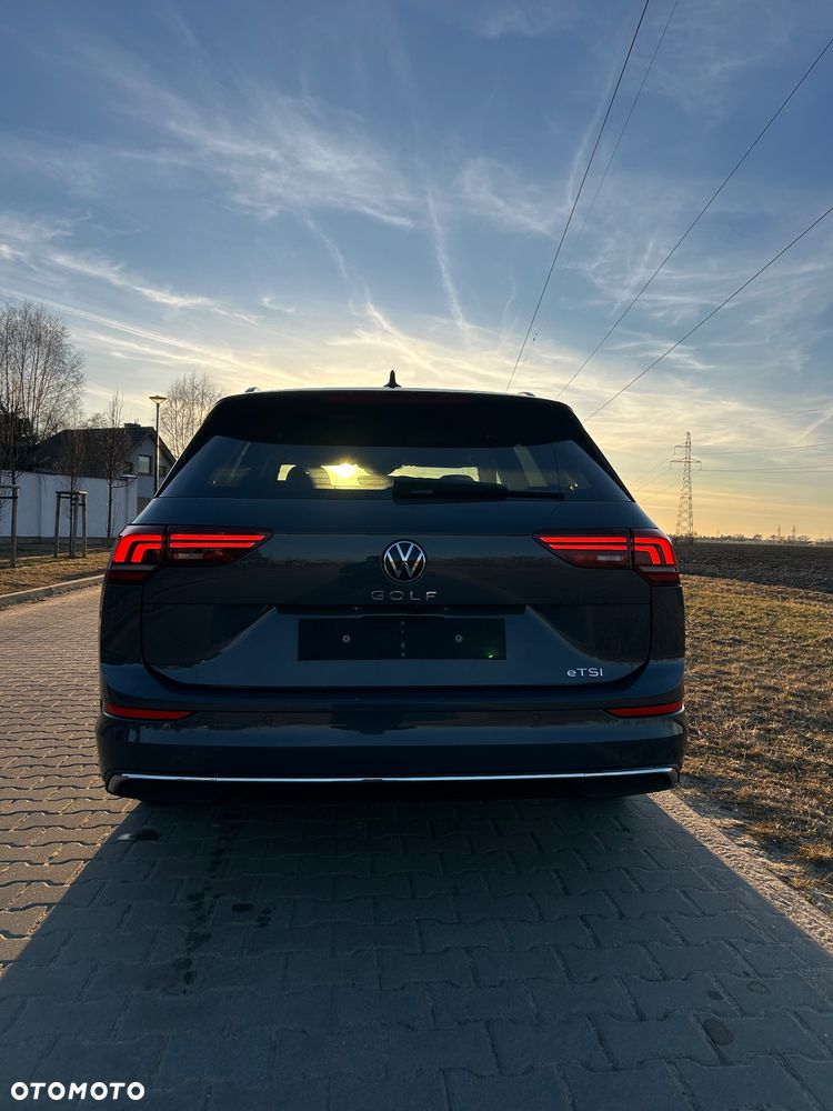 Volkswagen Golf 1.5 eTSI mHEV Special Edition DSG - 8