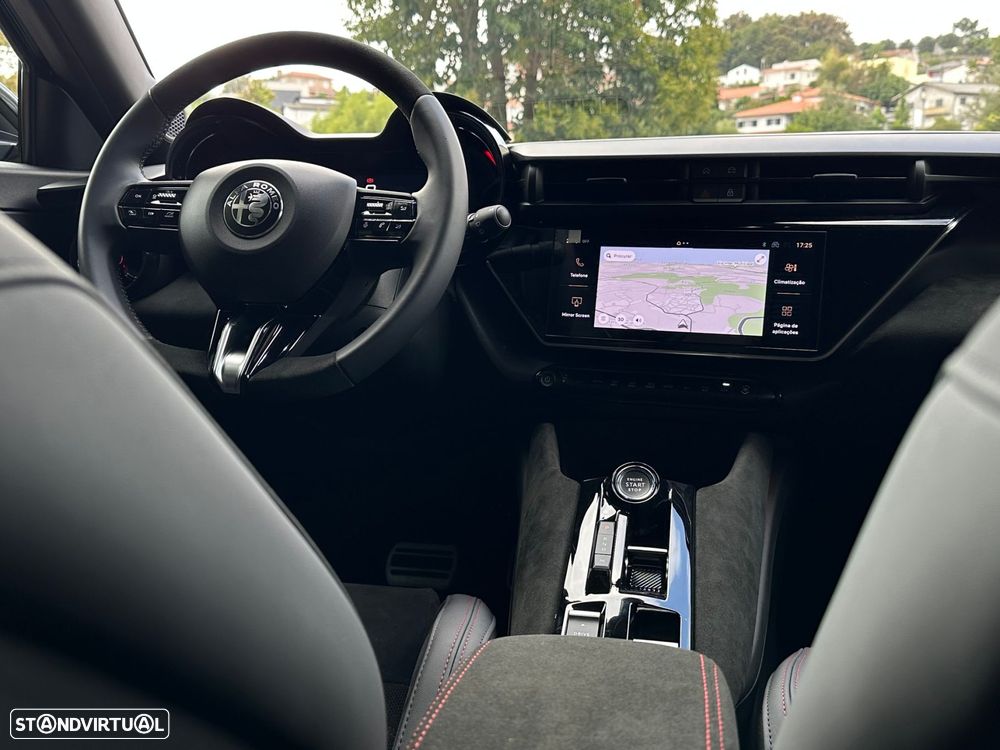 Alfa Romeo Junior 1.2 Q4 eDCT6 - 24