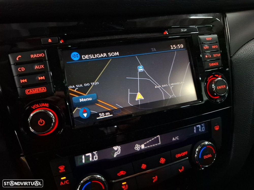 Nissan Qashqai 1.2 DIG-T N-Connecta 18 - 20