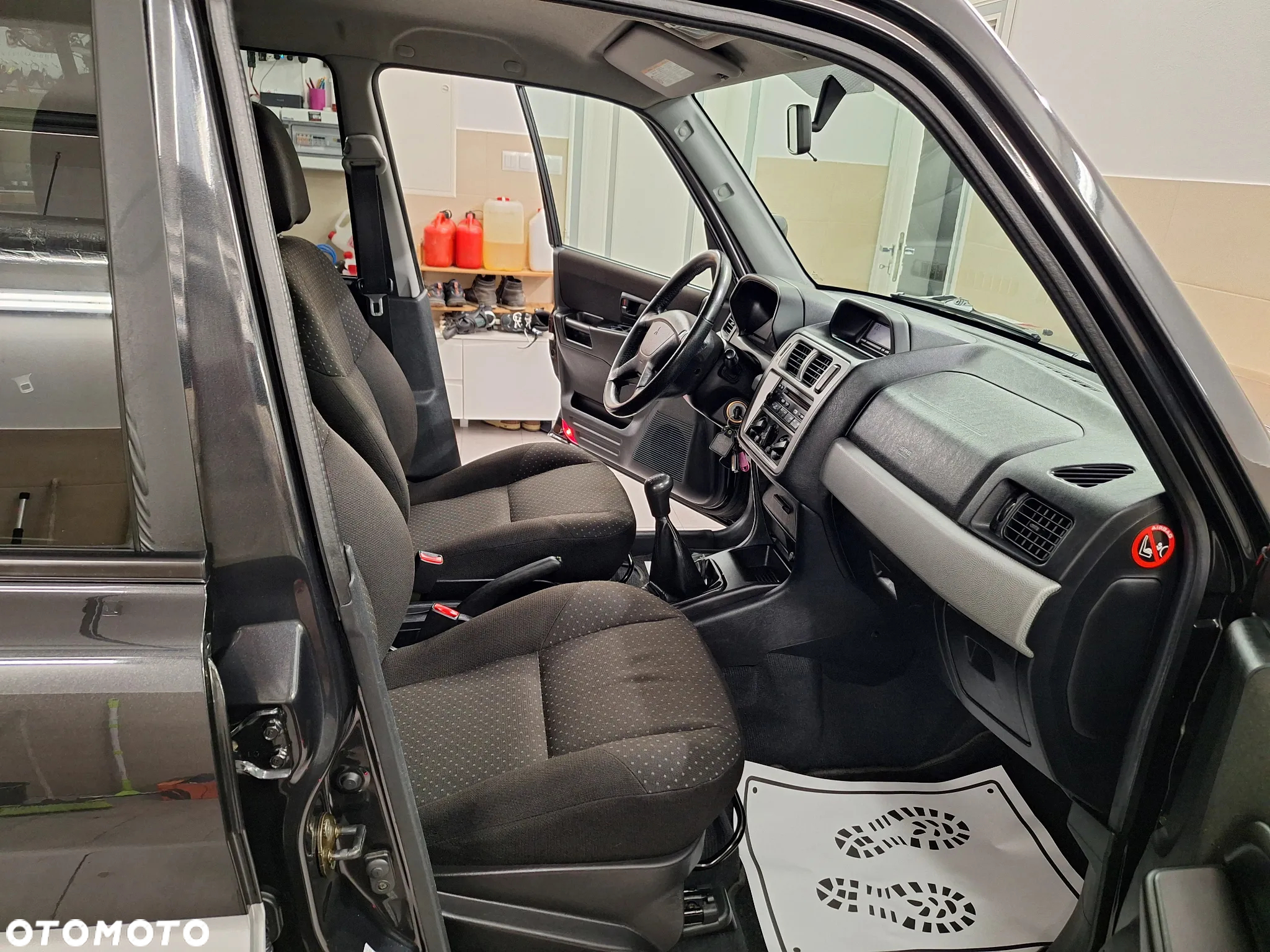 Mitsubishi Pajero Pinin 1.8 2-kolory - 26