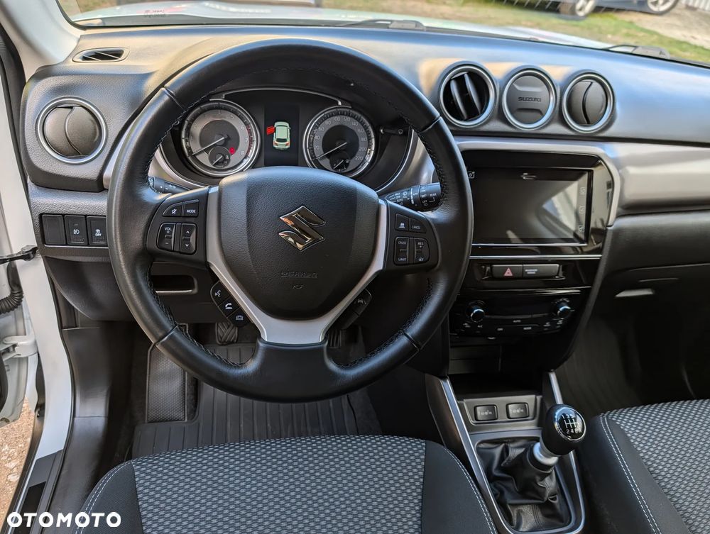 Suzuki Vitara 1.4 Boosterjet SHVS Premium 4WD - 6