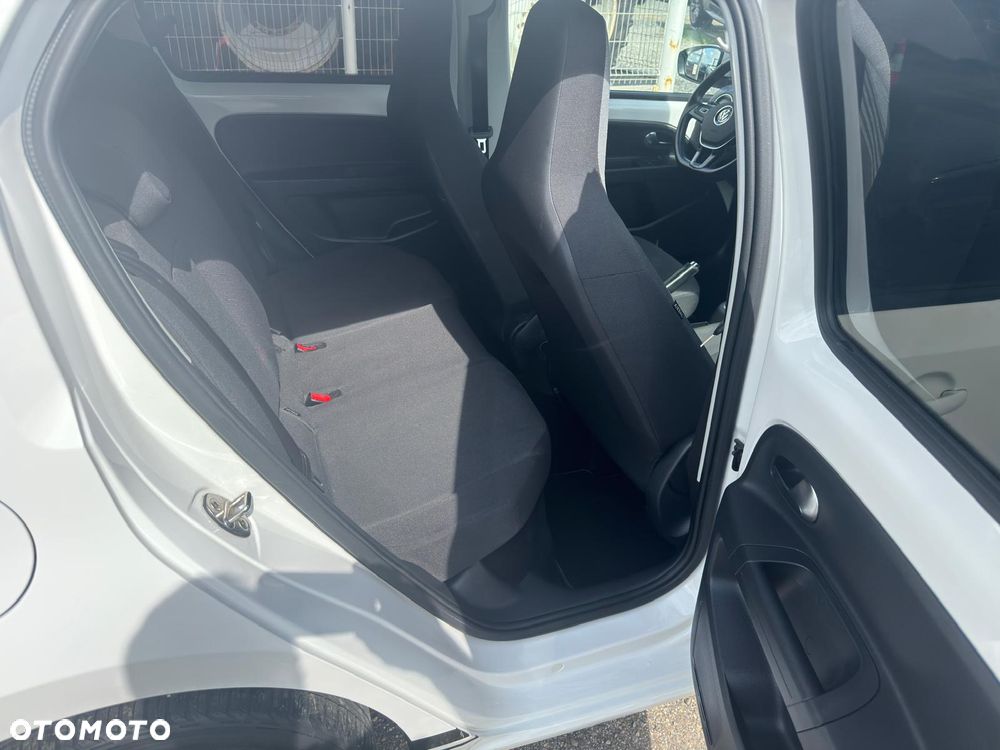 Volkswagen up! ASG cheer - 11