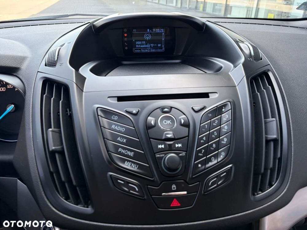 Ford Kuga - 37