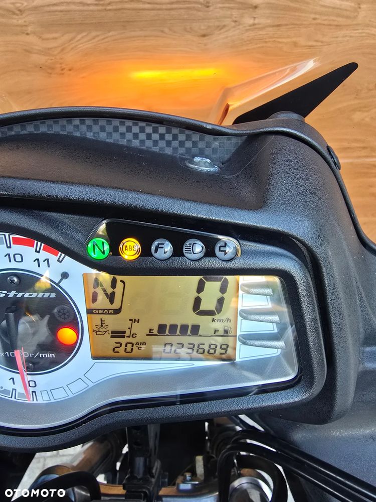 Suzuki V-STROM - 5