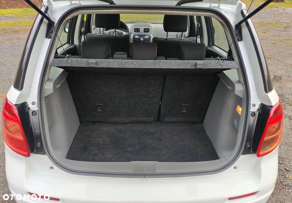 Suzuki SX4 1.6 VVT 4x4 Comfort - 24