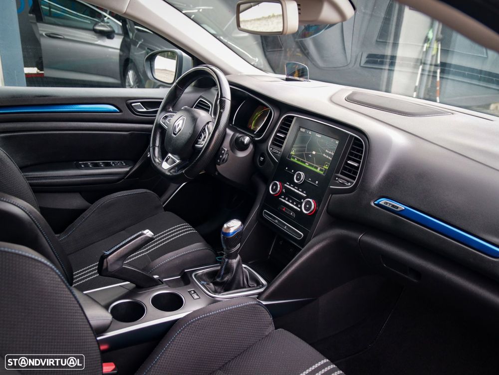 Renault Mégane 1.5 dCi GT Line SS - 32