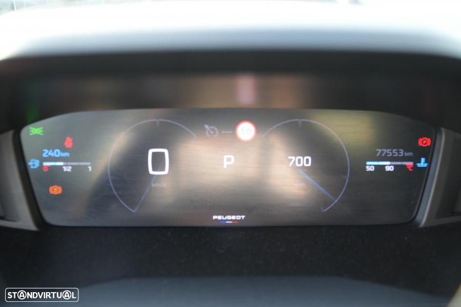 Peugeot 2008 PureTech 130 EAT8 Allure Pack — fotografia 12