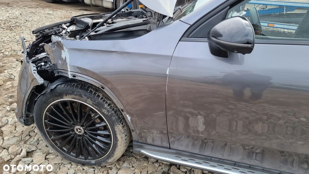 Mercedes-Benz GLC 220 d 4Matic 9G-TRONIC AMG Line Advanced - 38