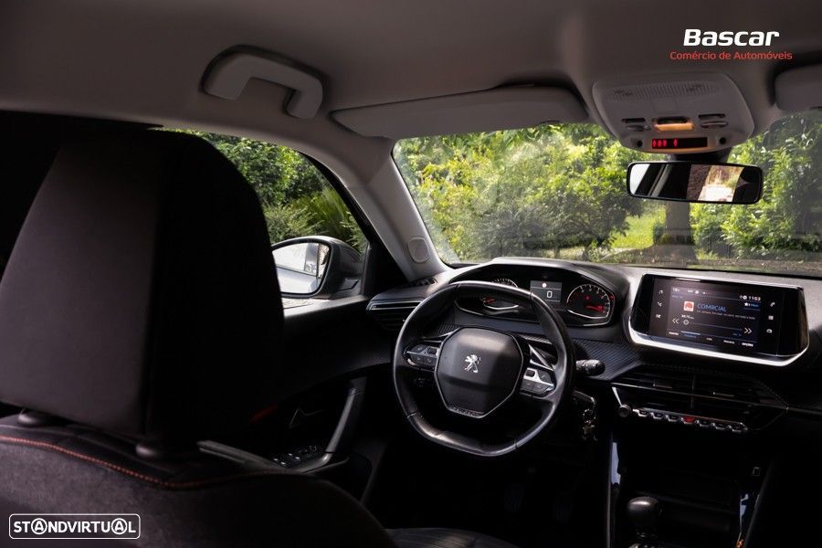 Peugeot 2008 1.2 PureTech Allure - 21