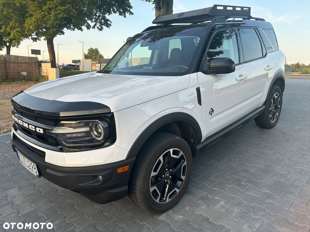 Ford Bronco - 1