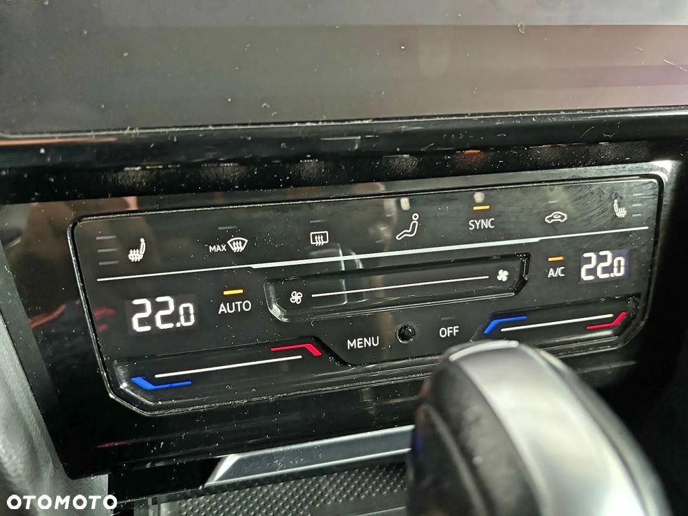 Volkswagen Arteon 2.0 TDI R-Line DSG - 33