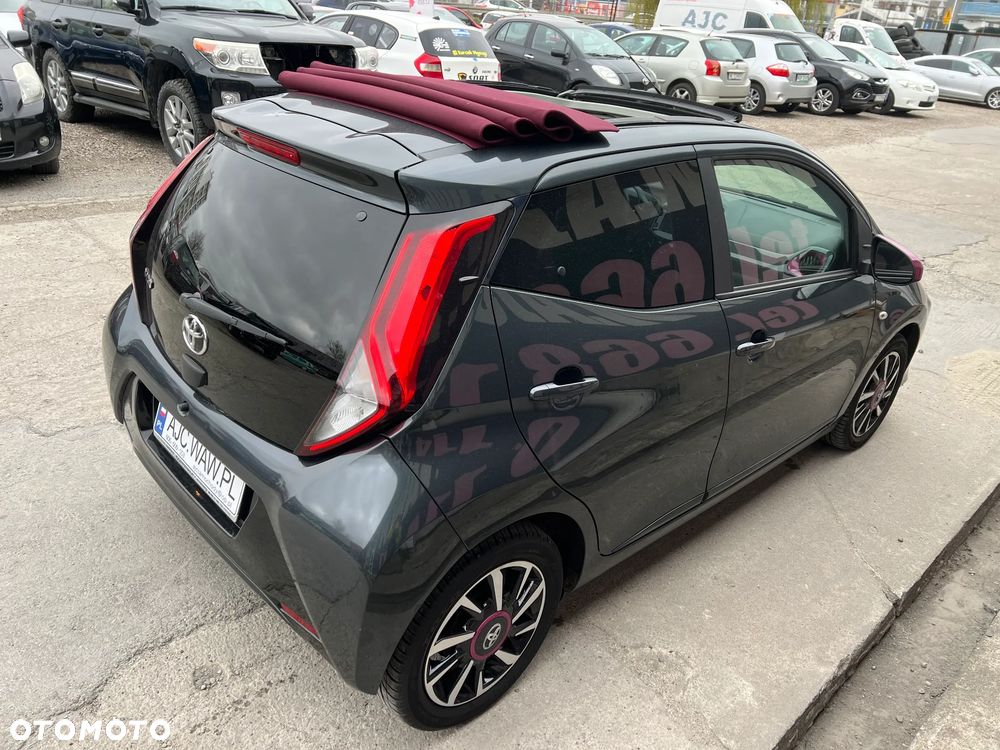 Toyota Aygo x-sky - 6