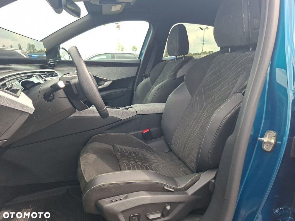 Peugeot 3008 1.2 PureTech mHEV GT S&S e-DCS6 - 10