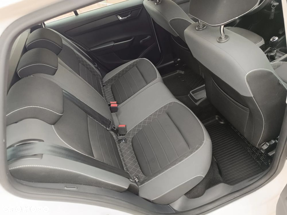 Skoda Fabia 1.0 TSI Ambition - 10