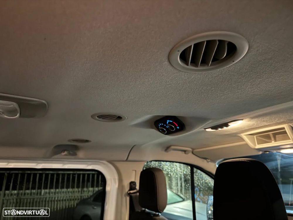 Ford Transit Custom - 13