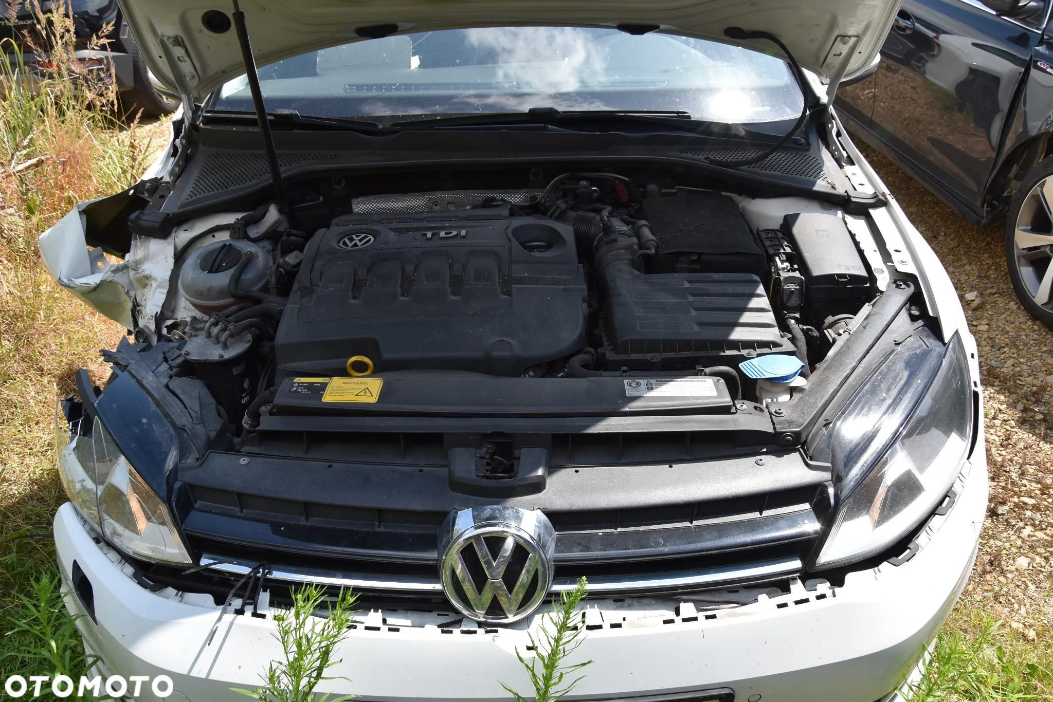 Volkswagen Golf 2.0 TDI BlueMotion Technology DSG Lounge - 8