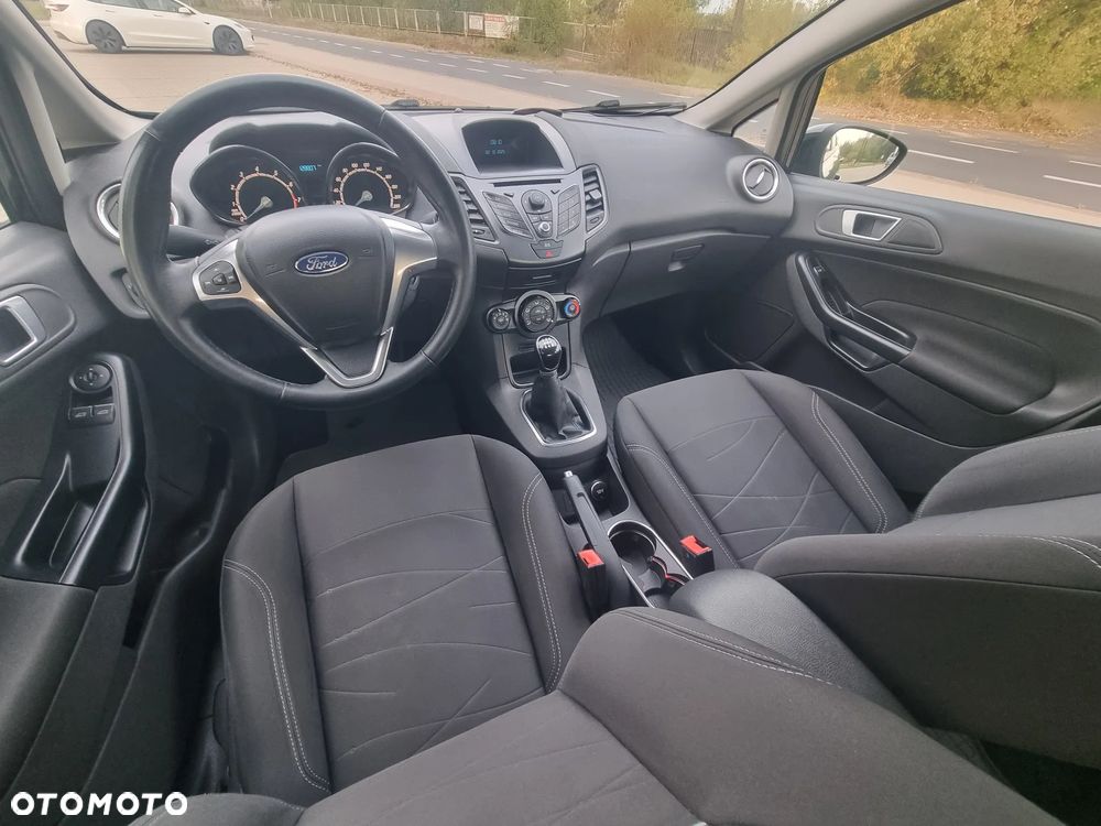Ford Fiesta - 11