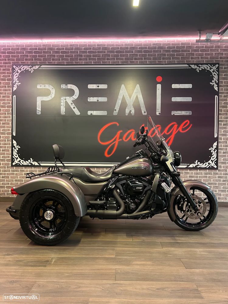 Harley-Davidson FLT FLRT FREEWHEELER - 1