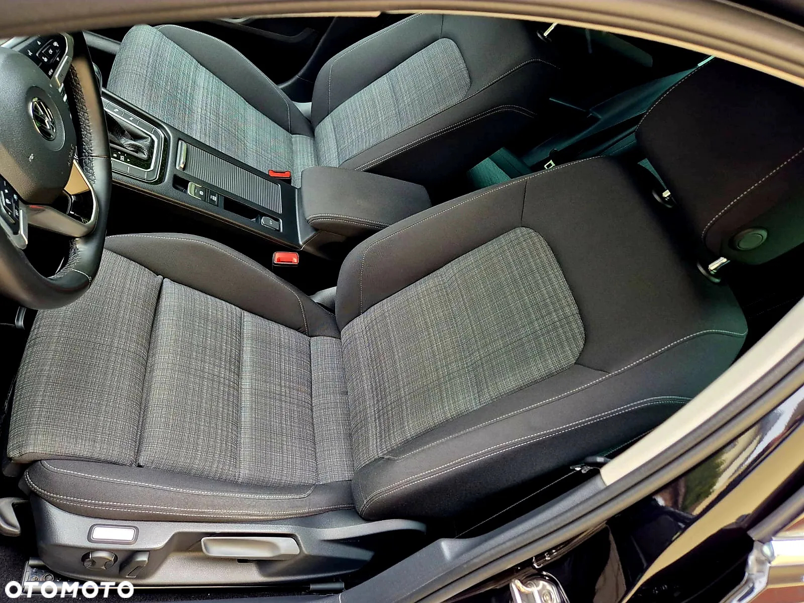 Volkswagen Passat 2.0 TSI Business DSG - 22